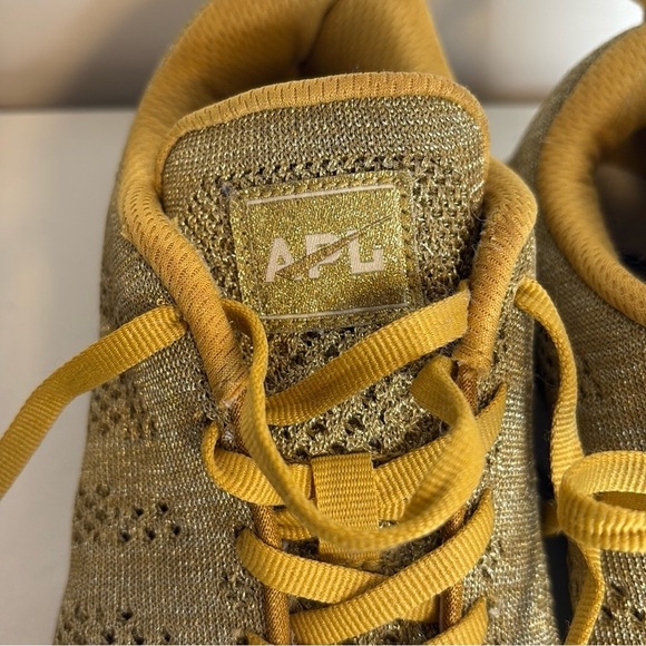 APL Techloom Pro Mesh Trainers in 14K gold , sz 6.5 - Picture 7 of 9